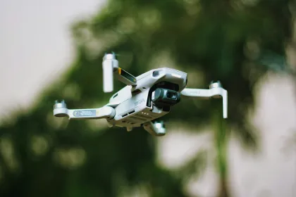 Beelden onthullen drie nieuwe DJI-drones en actiecamera met geïntegreerd display
